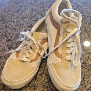 Vans Beige/Tan/Cream Stylish Sz 7.5 Sneakers